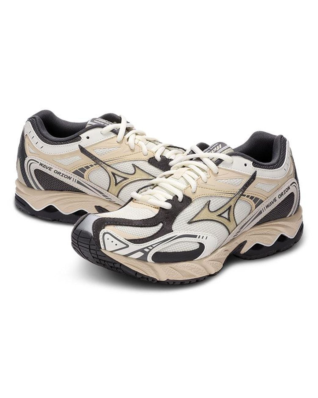 Mizuno White Wave Orion 'Versatile Comfort Lowtop' for men
