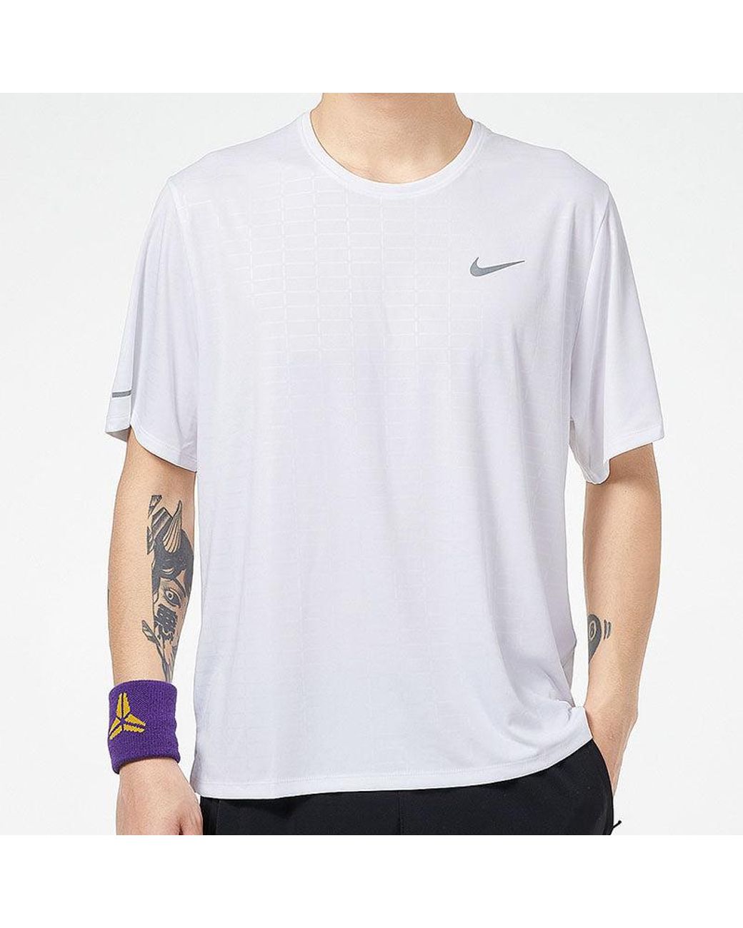 Nike White Dri-Fit Sports Training Quick Dry Round Neck Short Sleeve for men