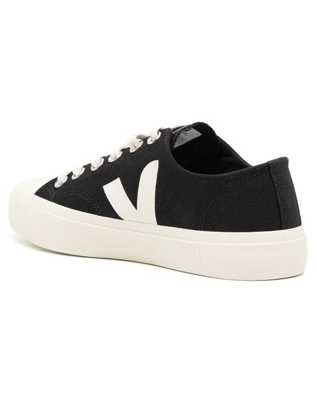 Veja Black Wata Ii Low-Top Sneakers