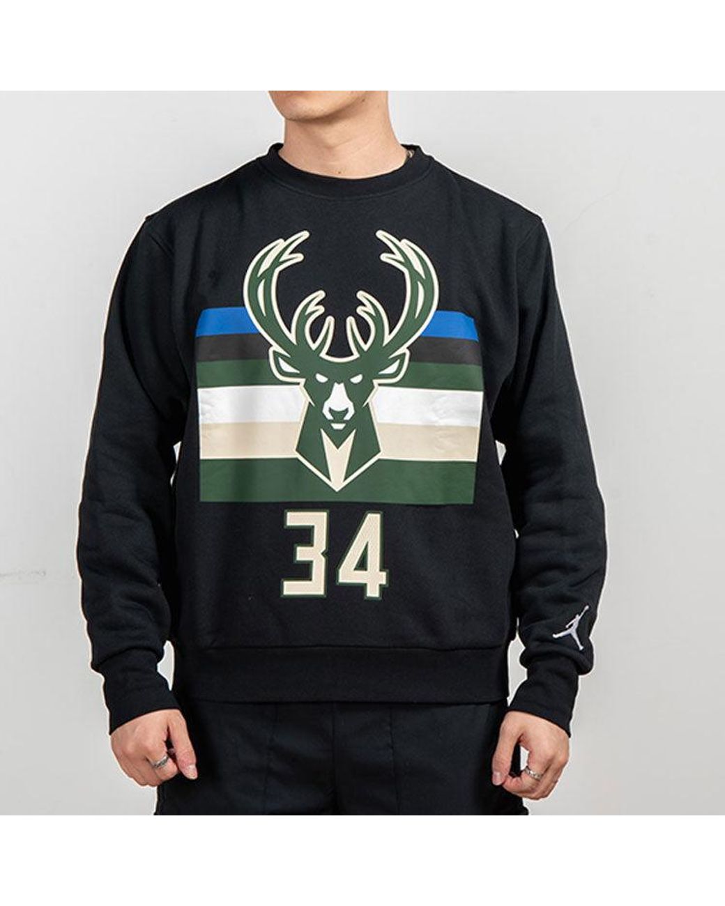 Nike Black Nba Milwaukee Bucks Sports Fleece Round Neck for men