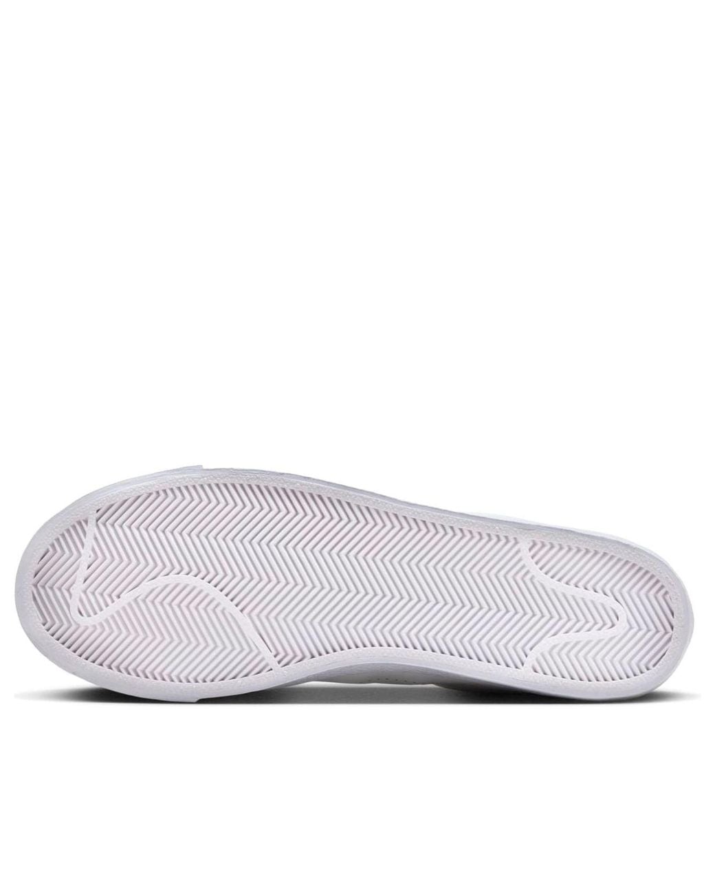 Nike White Tennis Classic Ac Aura' for men