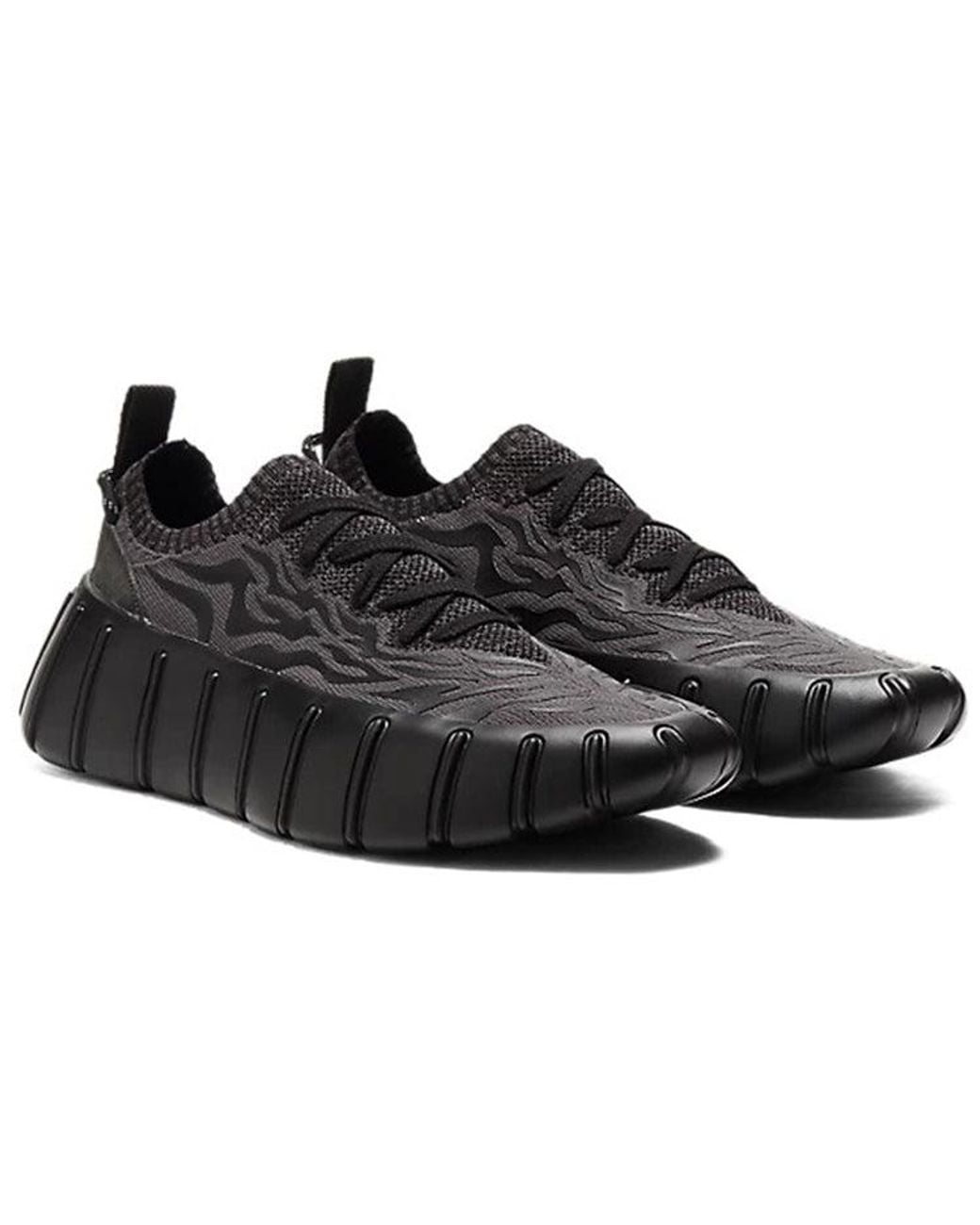 Onitsuka Tiger Black Gigatia Sock Shoes for men
