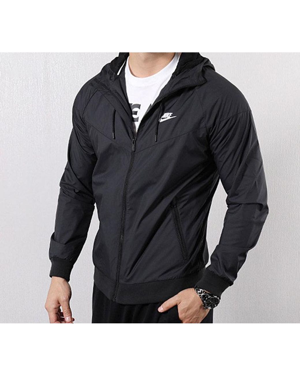 Nike Black Windrunner Windproof Sports Jacket for men