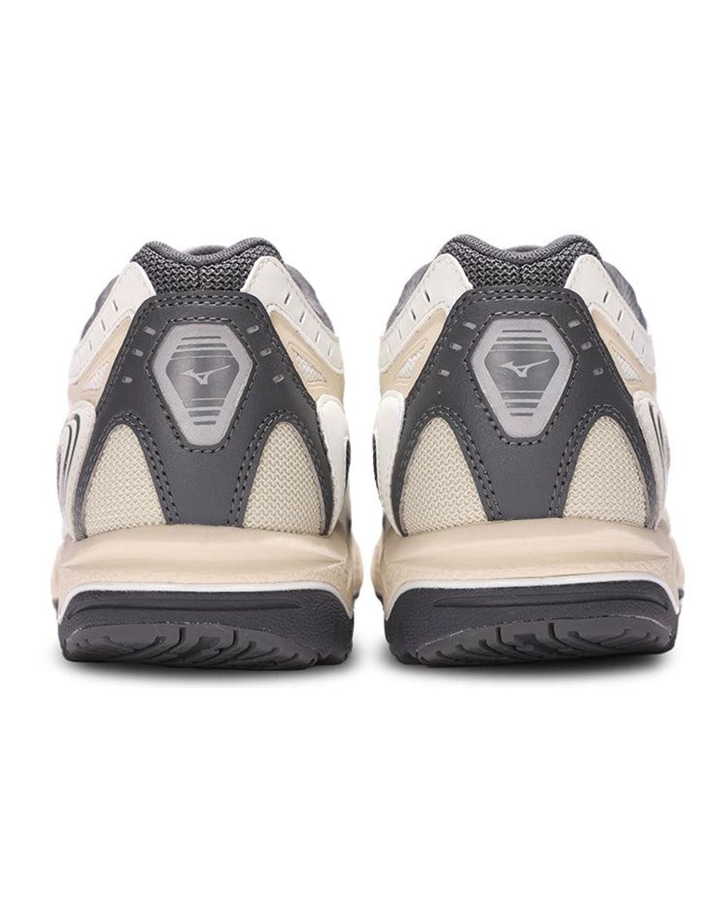 Mizuno White Wave Orion 'Versatile Comfort Lowtop' for men