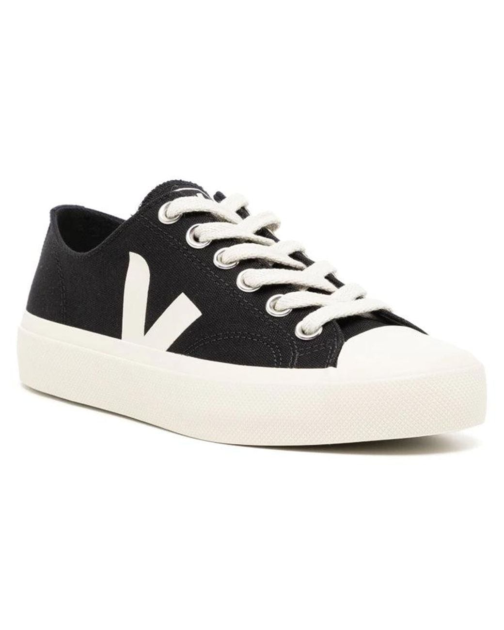 Veja Black Wata Ii Low-Top Sneakers