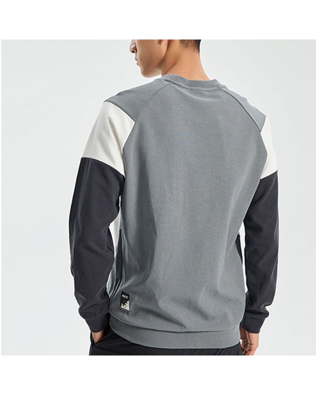 Li-ning Gray Contrasting Colors Sports Training Pullover Round Neck for men