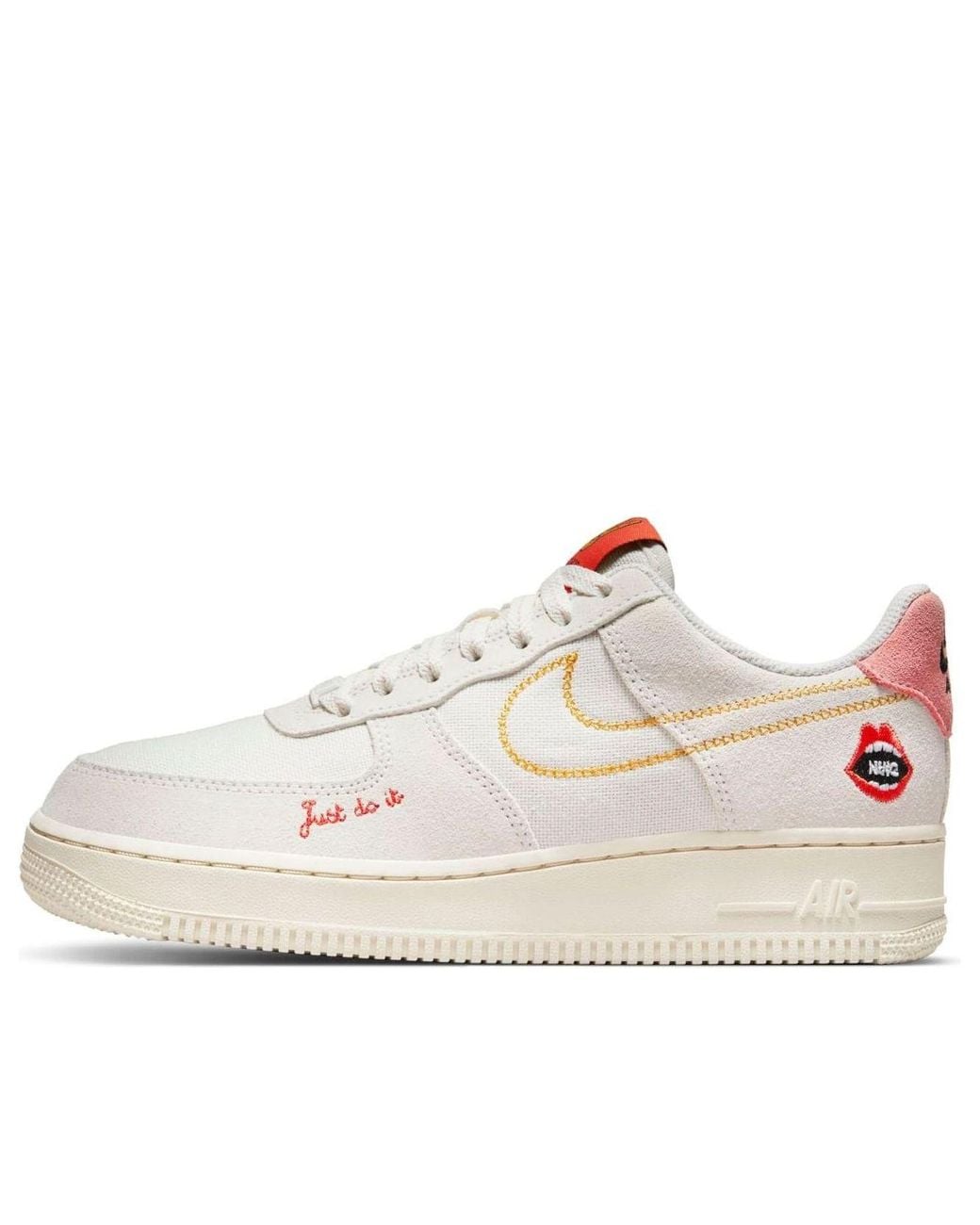 Nike White Air Force 1 '07 Sneakers