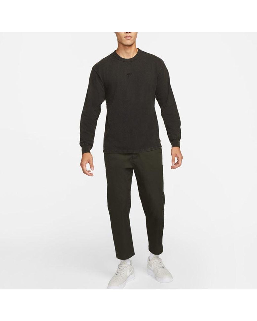 Nike Black Solid Color Small Logo Round Neck Long Sleeves T-Shirt for men