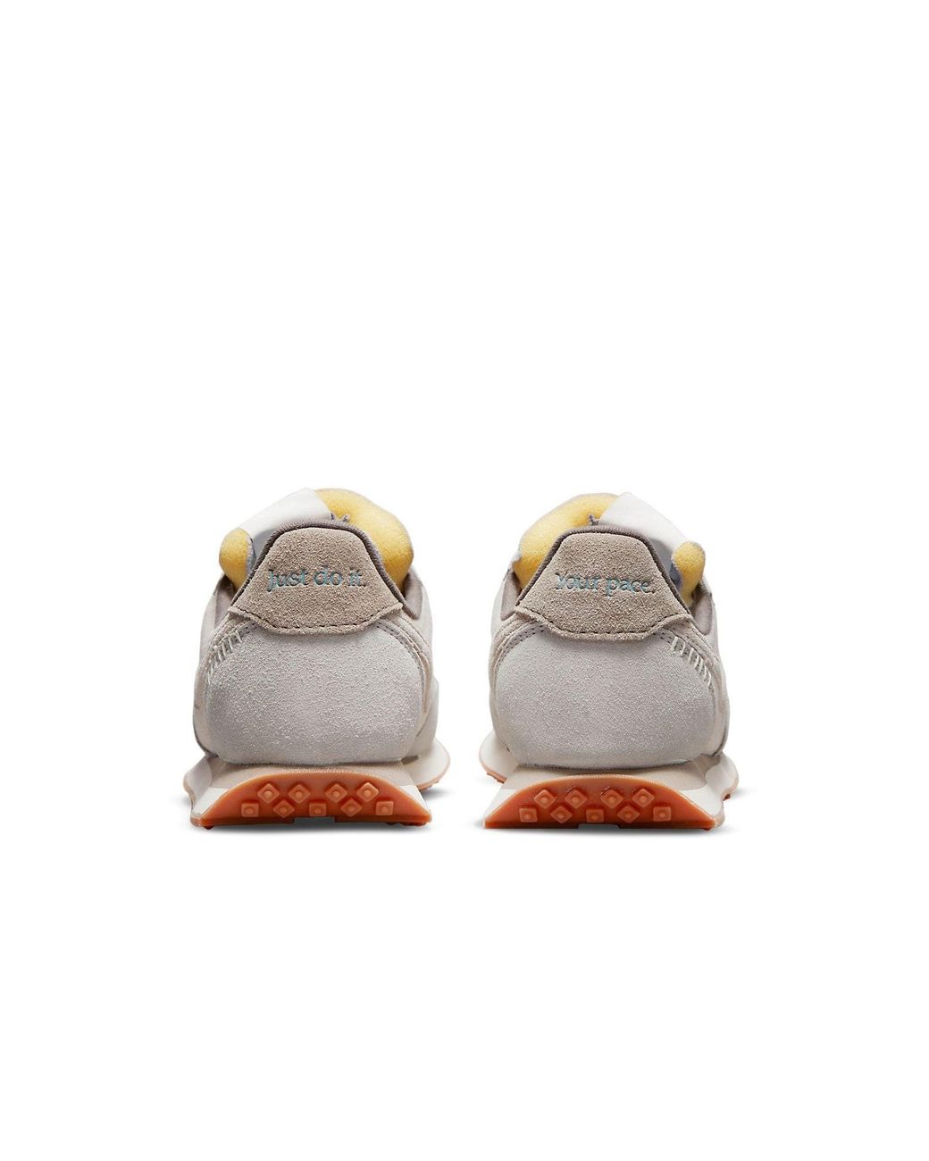 Nike White (Wmns) Waffle Trainer 2 Se 'Light Ivory'
