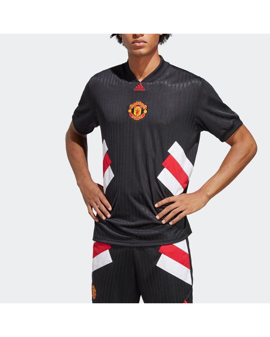 Adidas Black Manchester United Icon Jersey for men