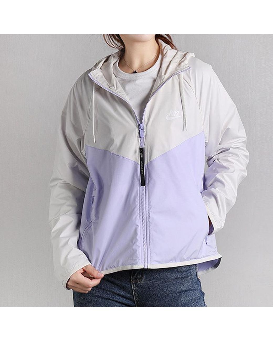 Nike Purple (Wmns) Sportswear Windrunner Waterproof Jacket