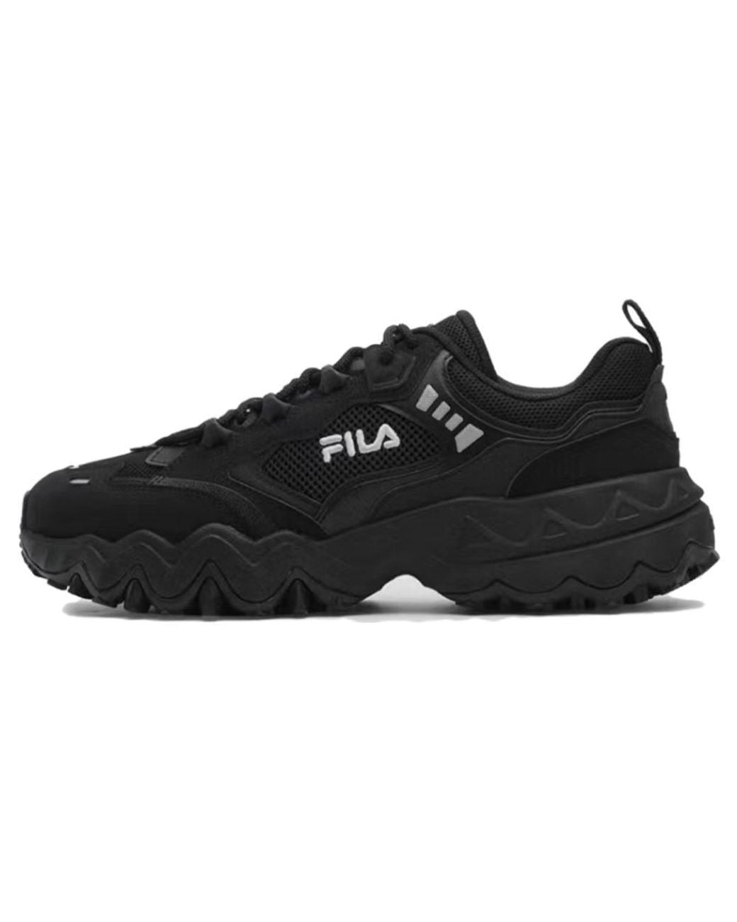 Fila Black Oakmont 3 Sport Shoes for men
