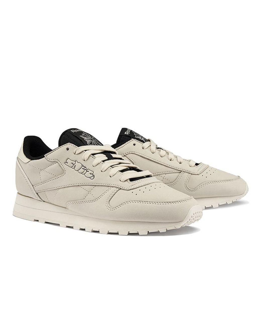 Reebok White Sneeze Classic Leather Core' for men
