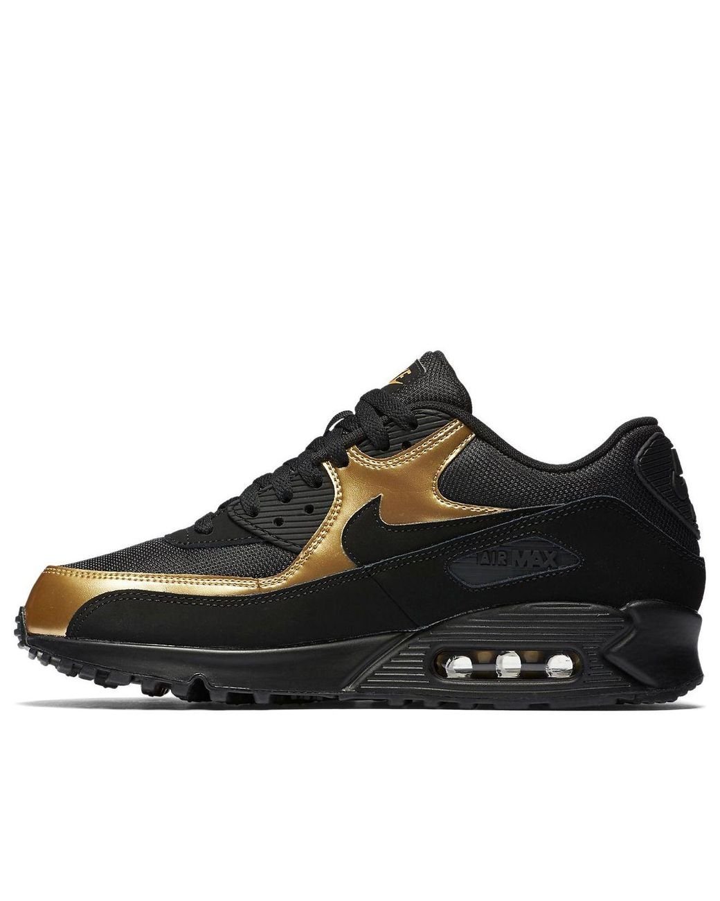 nike air max 90 essential trainers in black