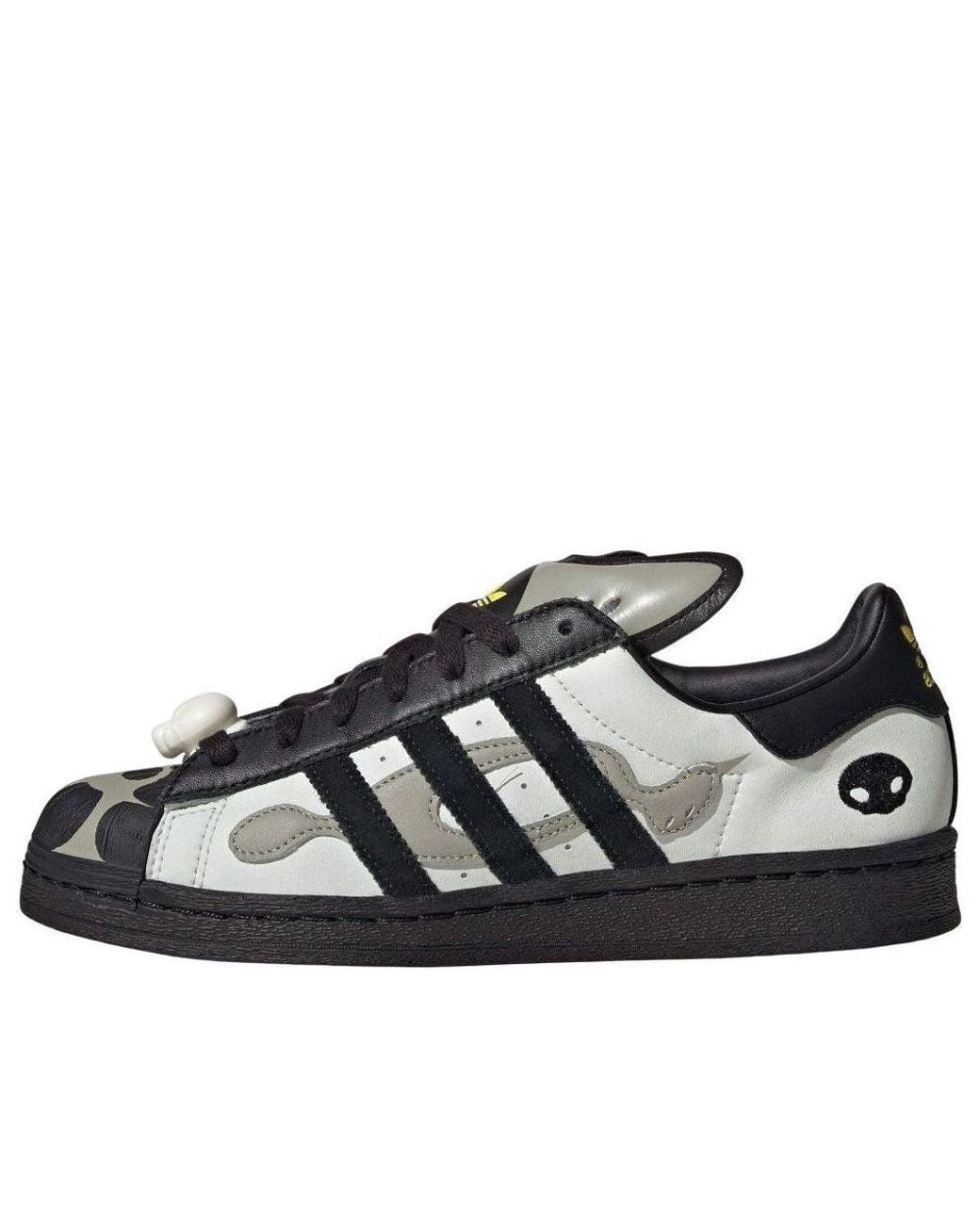 adidas gazelle silver green womens Superstar 82 Shoes – WOODstack main image 0