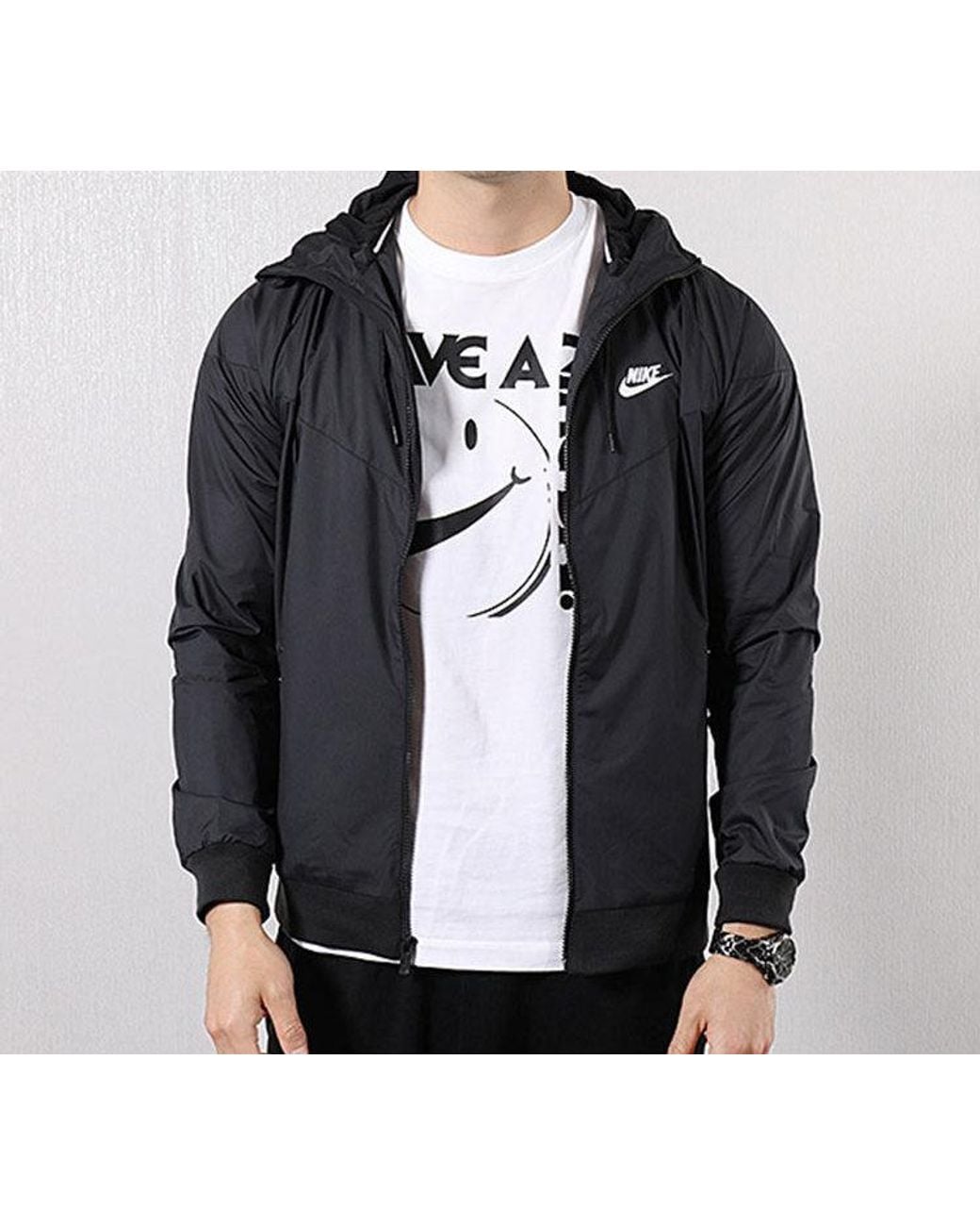 Nike Black Windrunner Windproof Sports Jacket for men