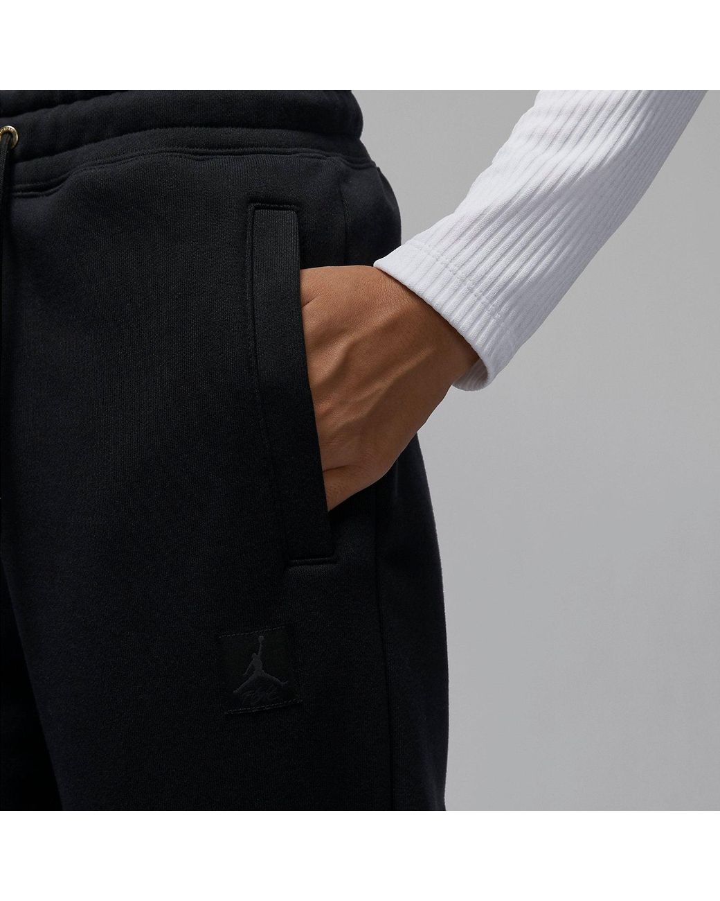 Nike Black (Wmns) Flight Sweatpants Asia Sizing