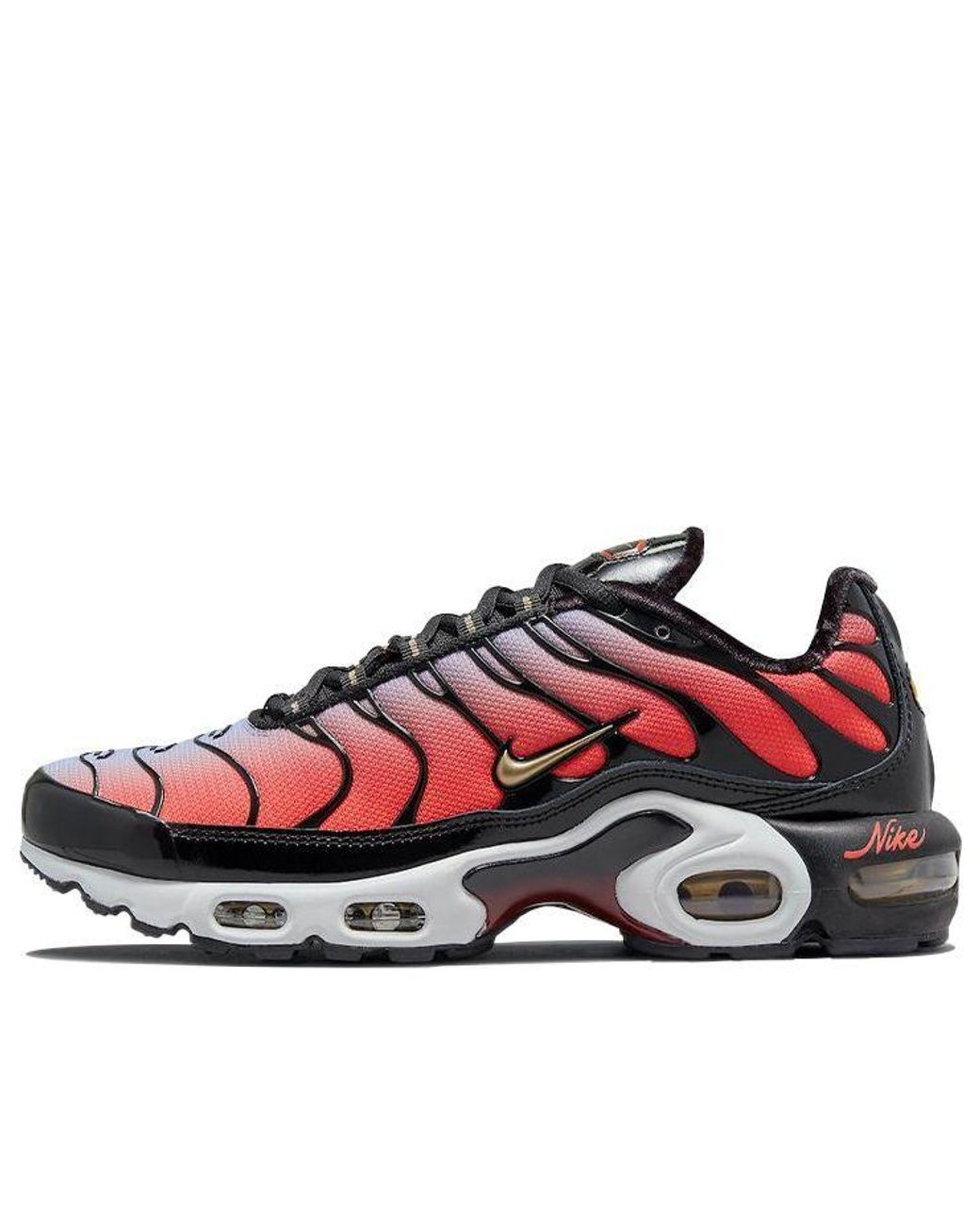 nike red air max plus