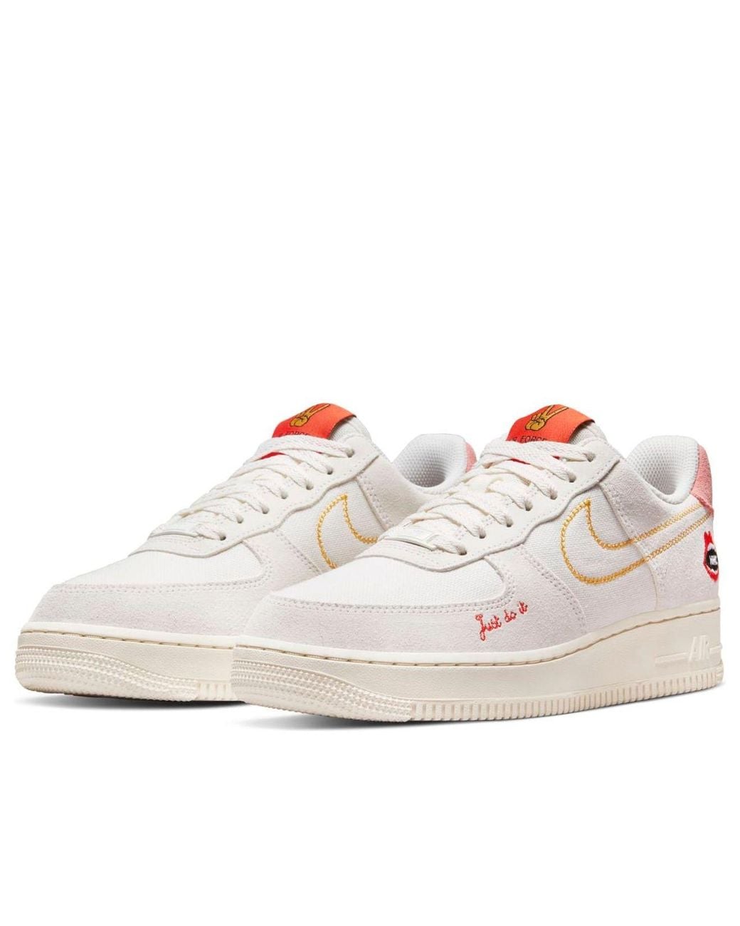 Nike White Air Force 1 '07 Sneakers