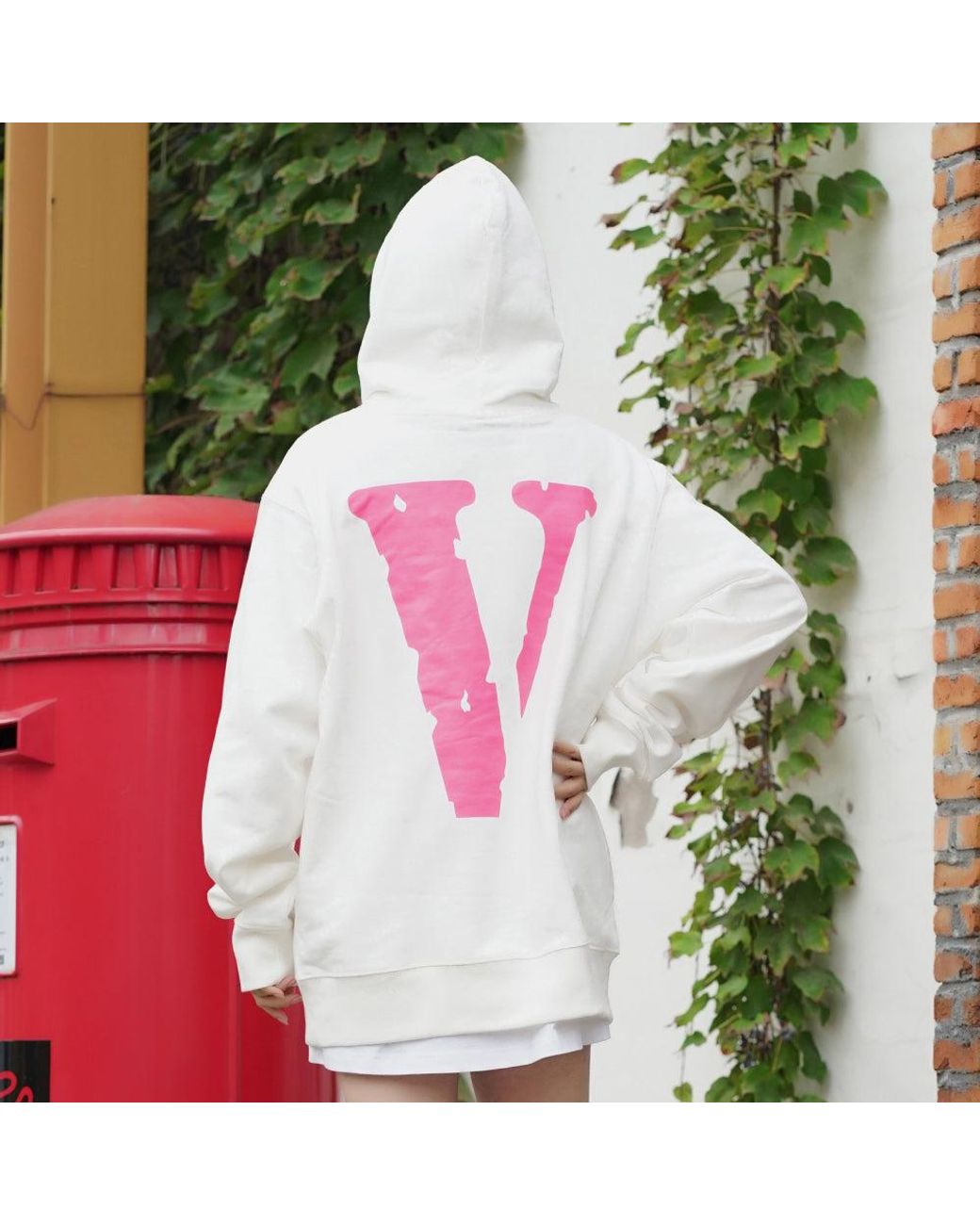 Vlone(GOAT) White Staple Logo Hoodle for men