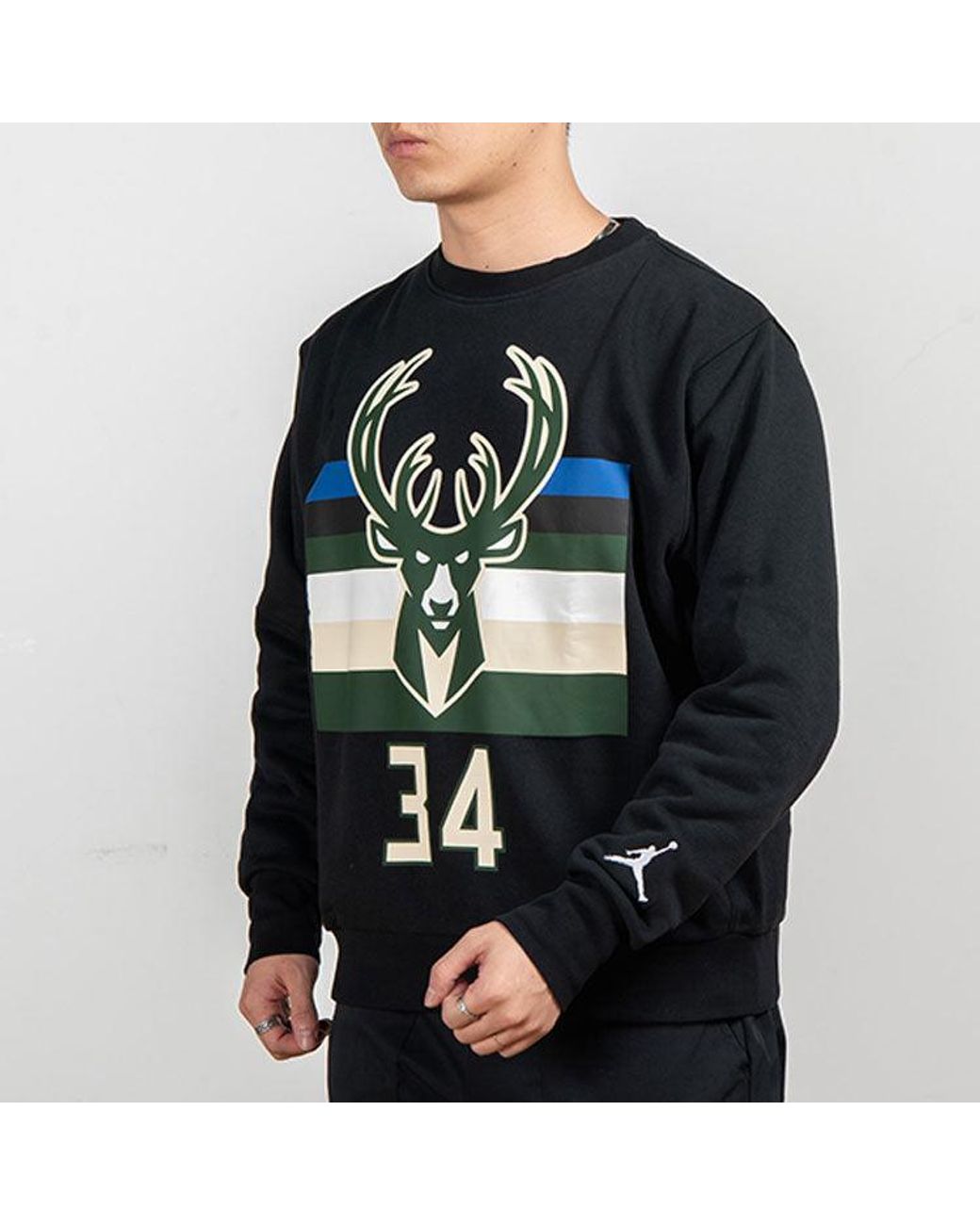Nike Black Nba Milwaukee Bucks Sports Fleece Round Neck for men