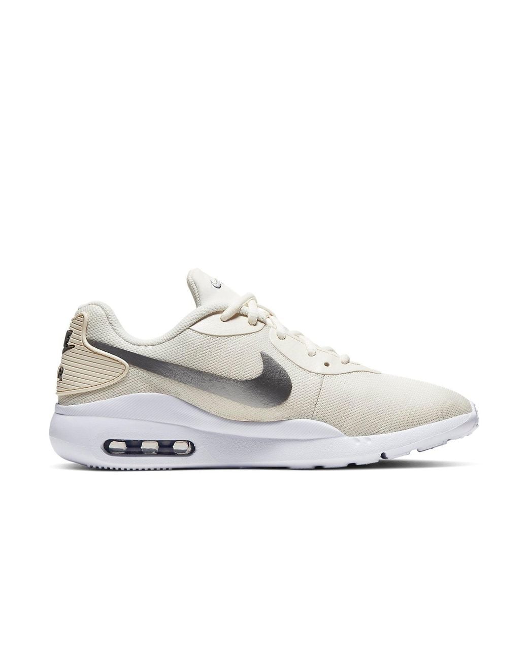 Nike White Air Max Oketo