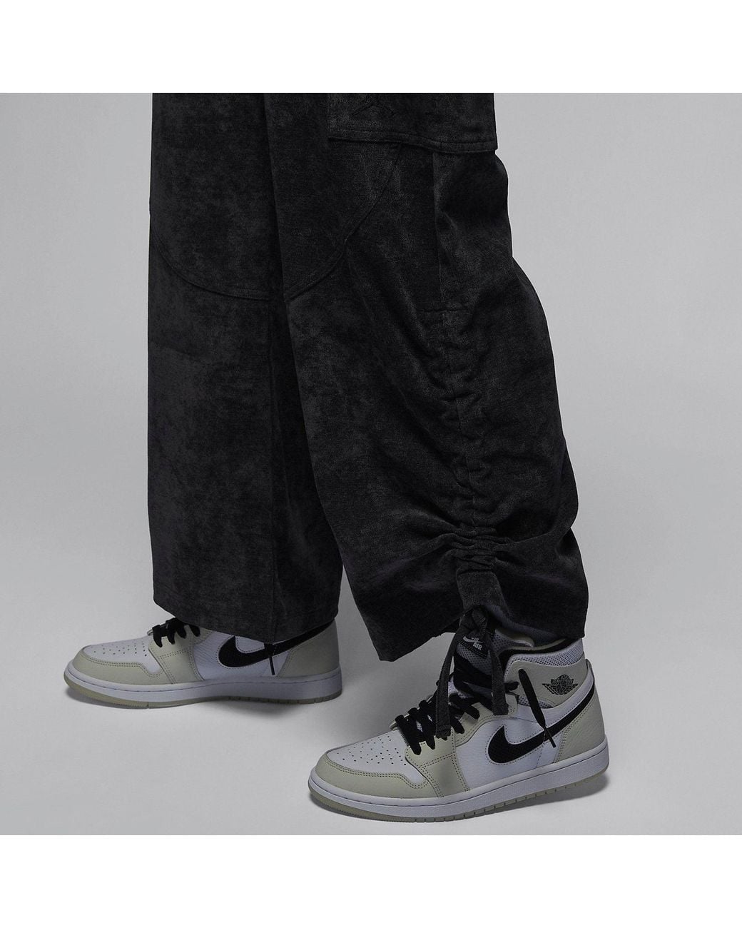Nike Black (Wmns) Chicago Corduroy Pants