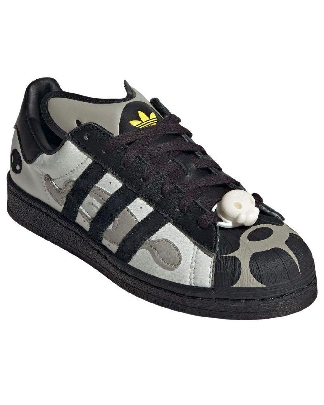 adidas gazelle silver green womens Adidas Superstar II shoes in white with 3 stripes in pony skin JQ6473 main image 0