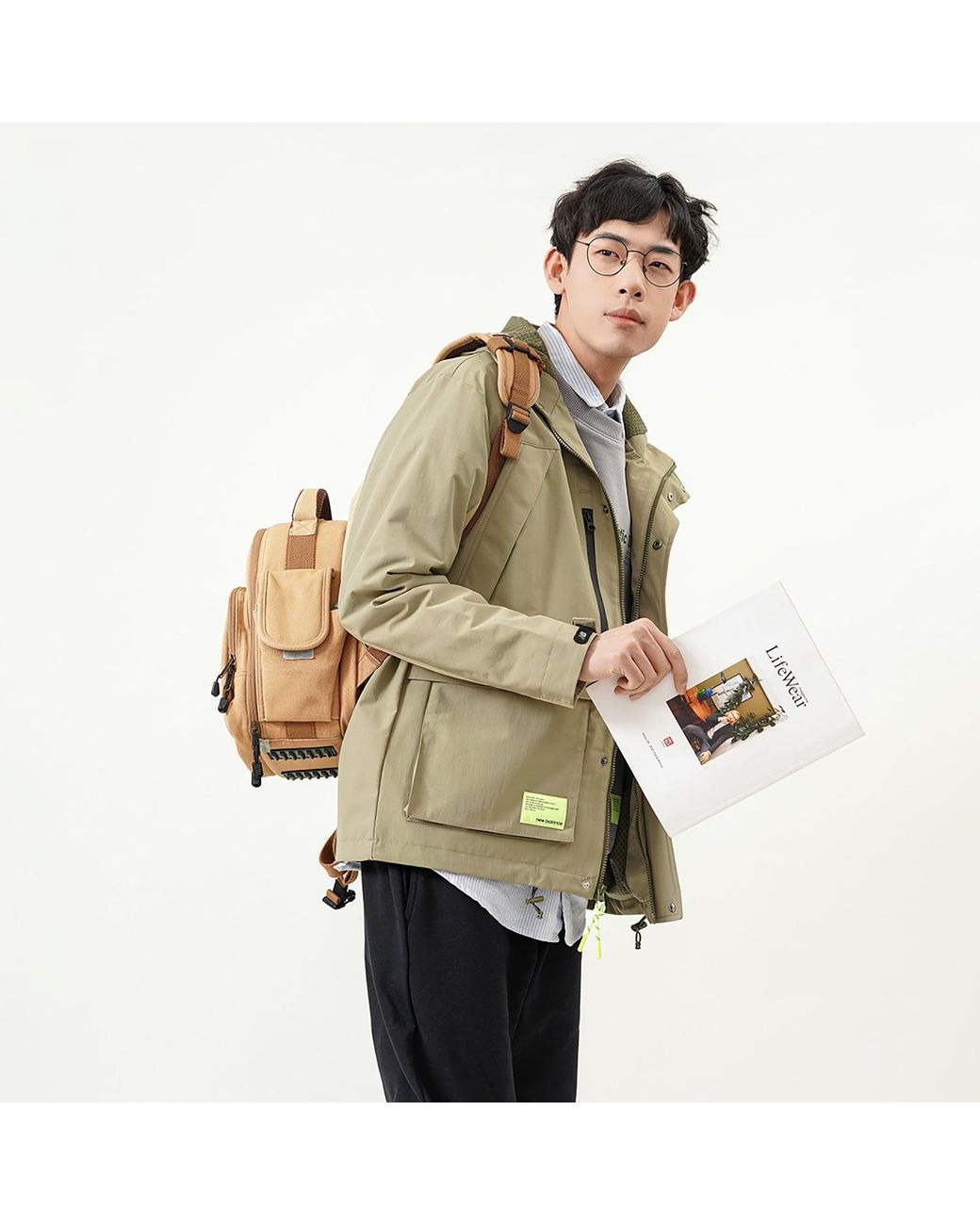 New Balance Green Multiple Pockets Woven Hooded Jacket for men