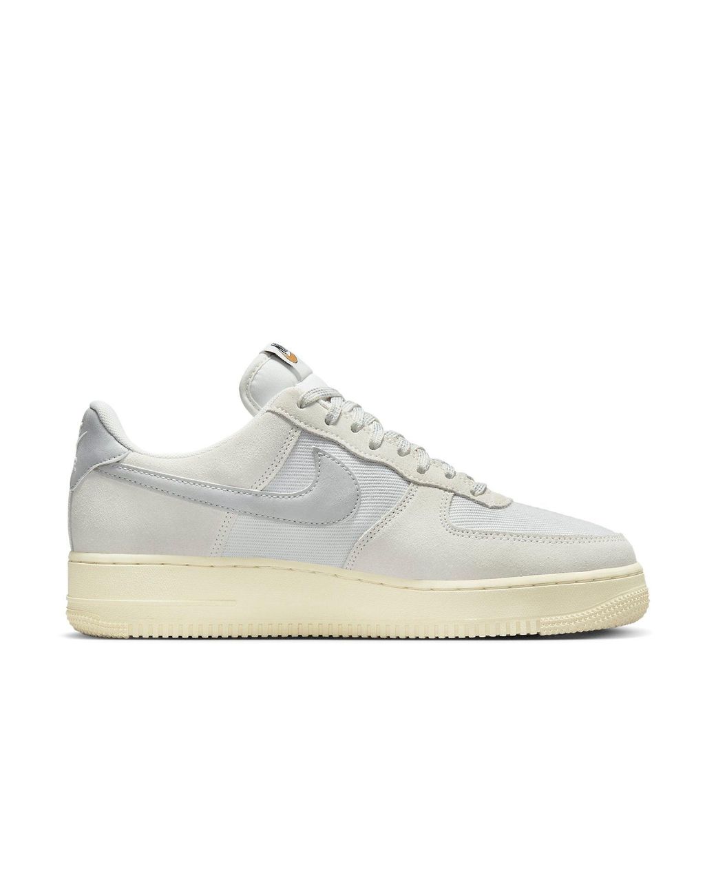 white air force 1 lv8
