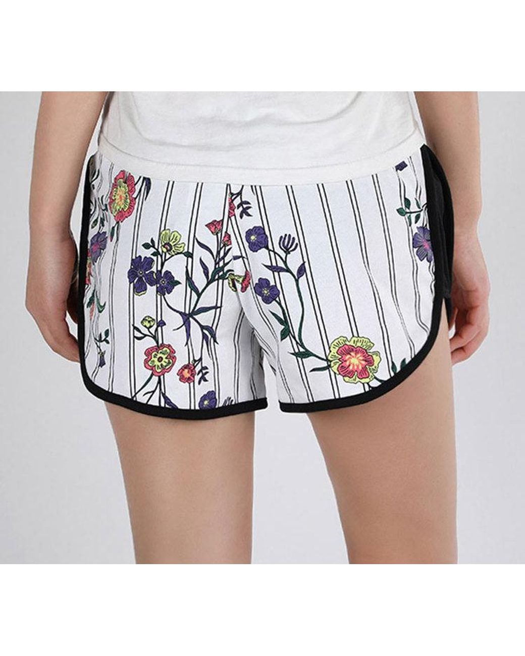 PUMA White (Wmns) Casual Sports Lacing Flowers Knit Shorts