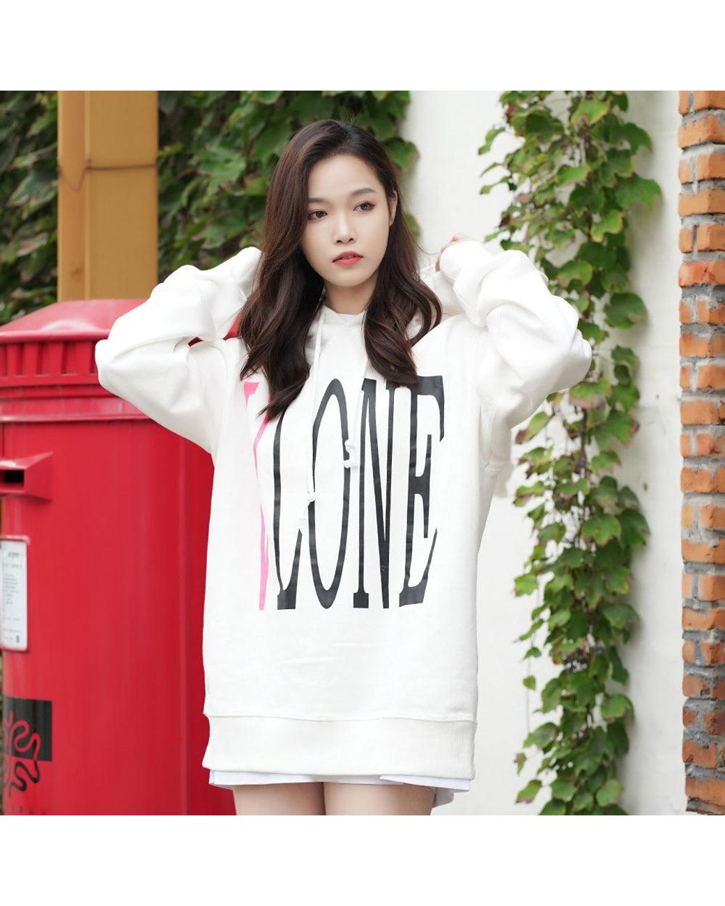 Vlone(GOAT) White Staple Logo Hoodle for men