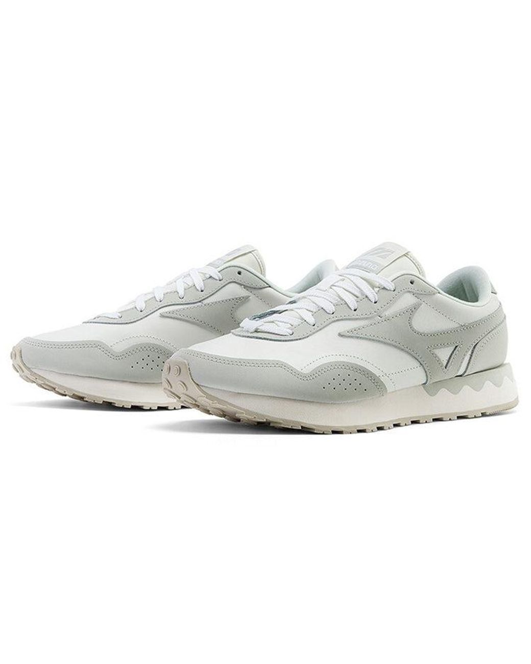 Mizuno White Lg 70s Essential for men