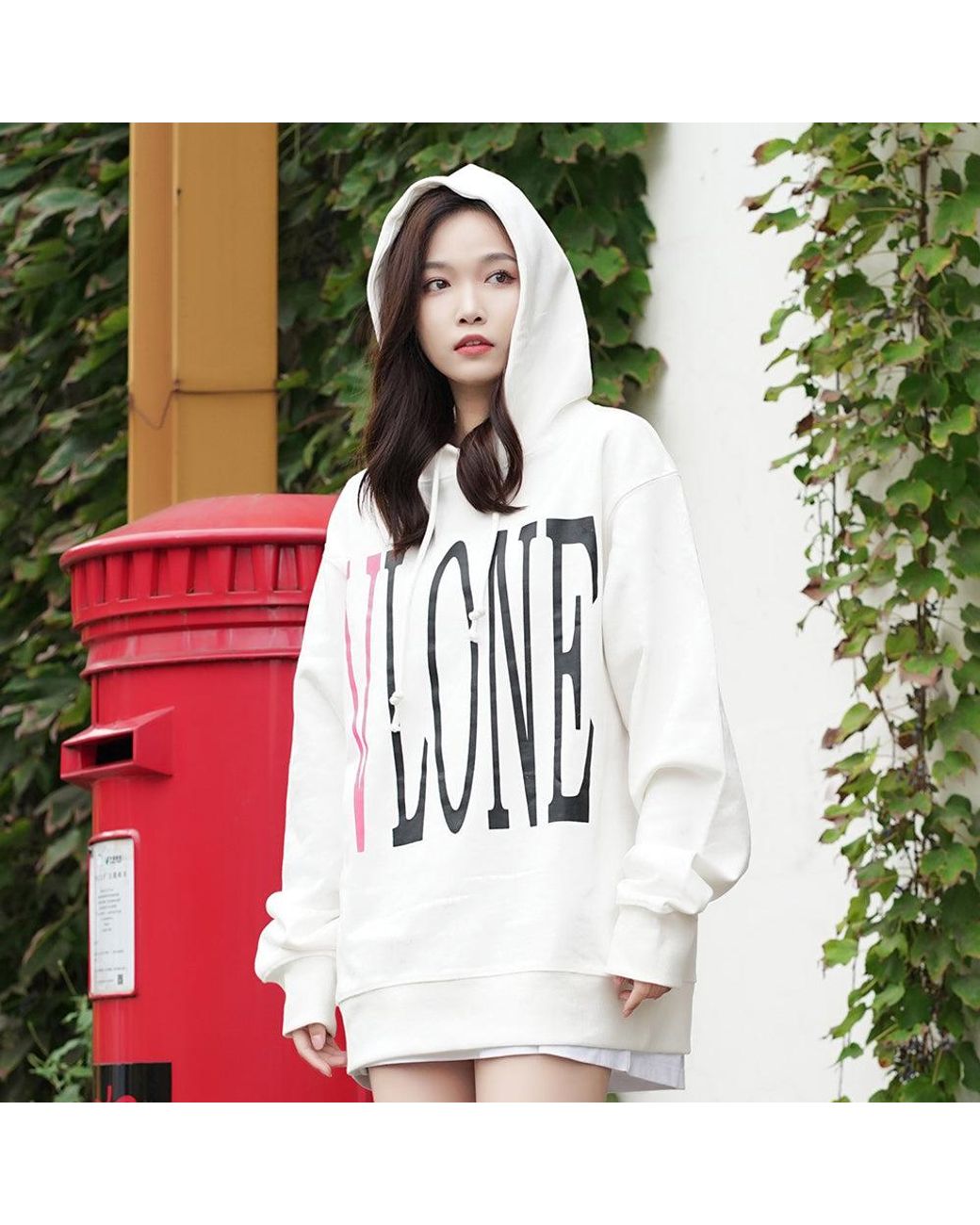 Vlone(GOAT) White Staple Logo Hoodle for men