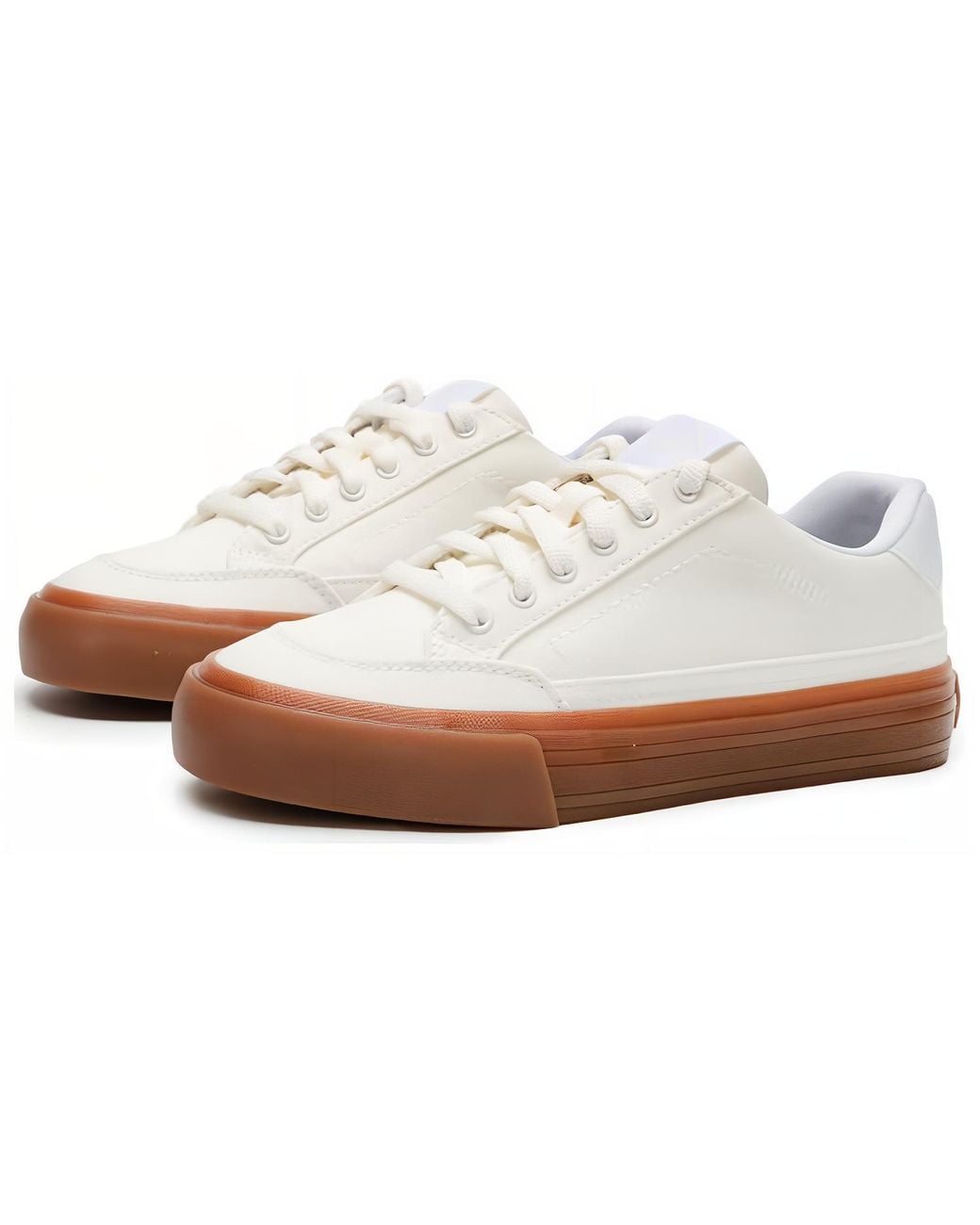 PUMA White Capris Leather Skateboarding Sneakers for men