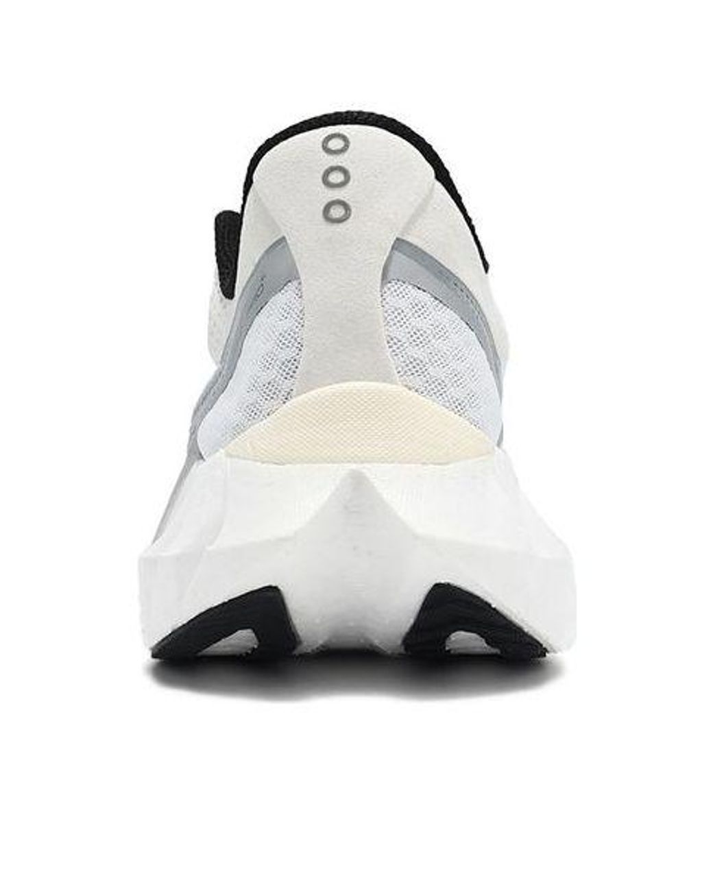 Saucony White Endorphin Pro 4 for men