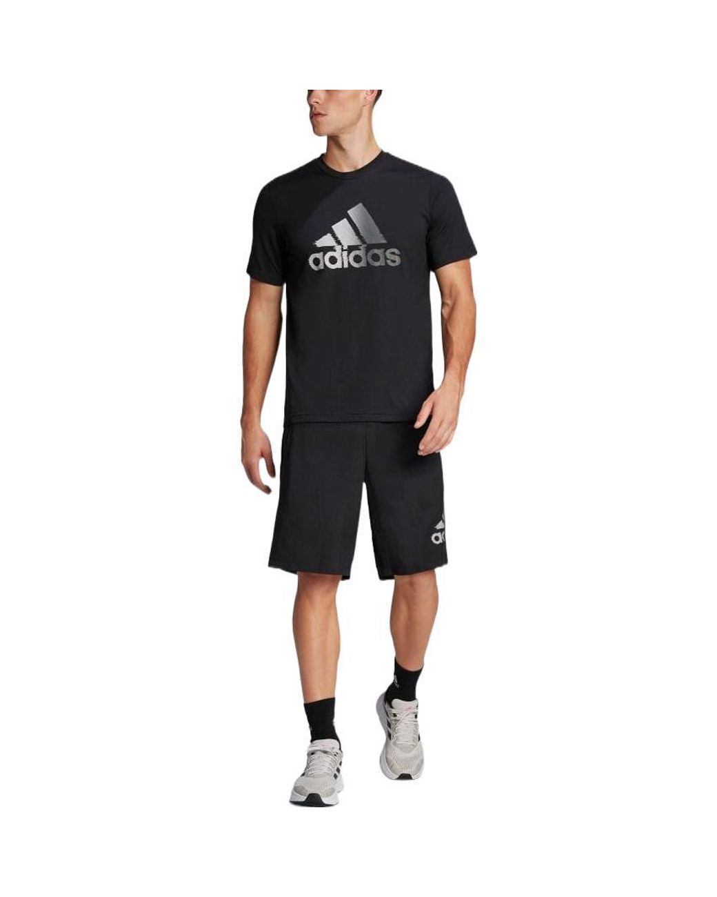 Adidas Black Large Logo Round Neck Short Sleeve Japanese Version T-Shirt for men