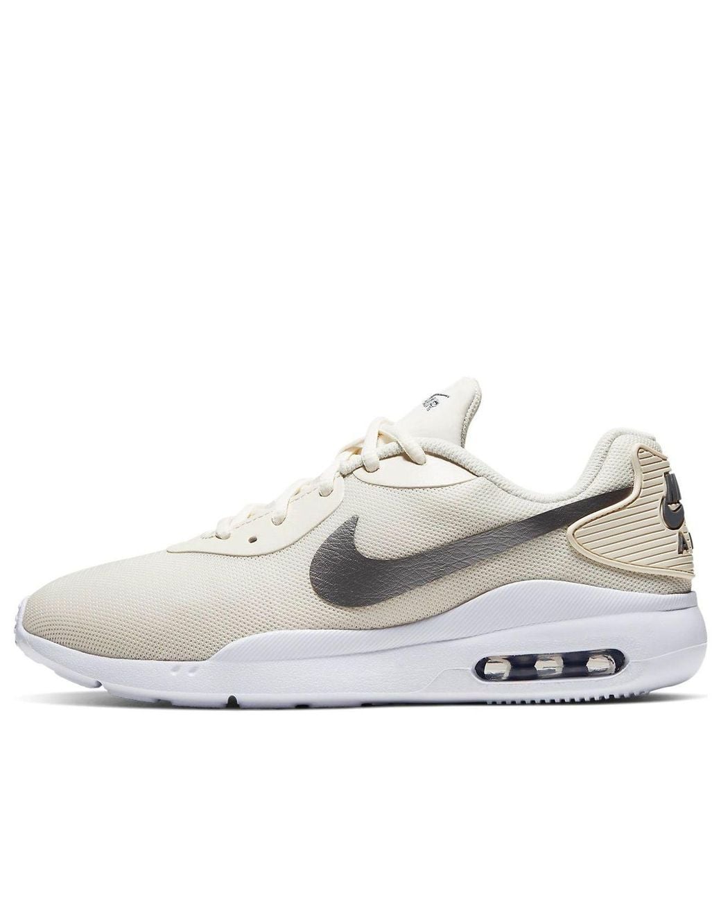 Nike White Air Max Oketo