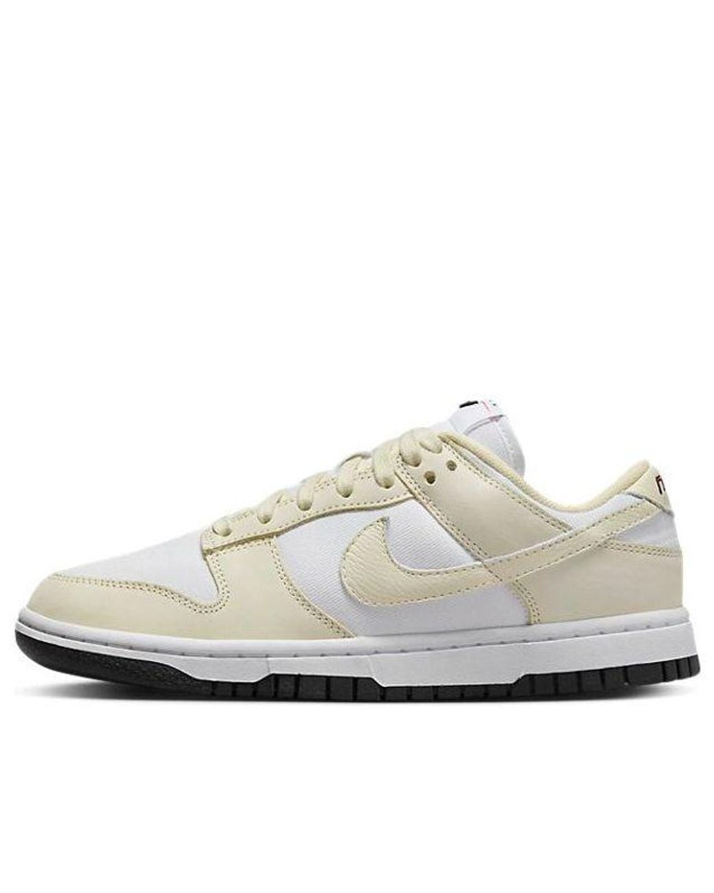 Nike White (Wmns) Dunk Low Lx Coconut Milk'