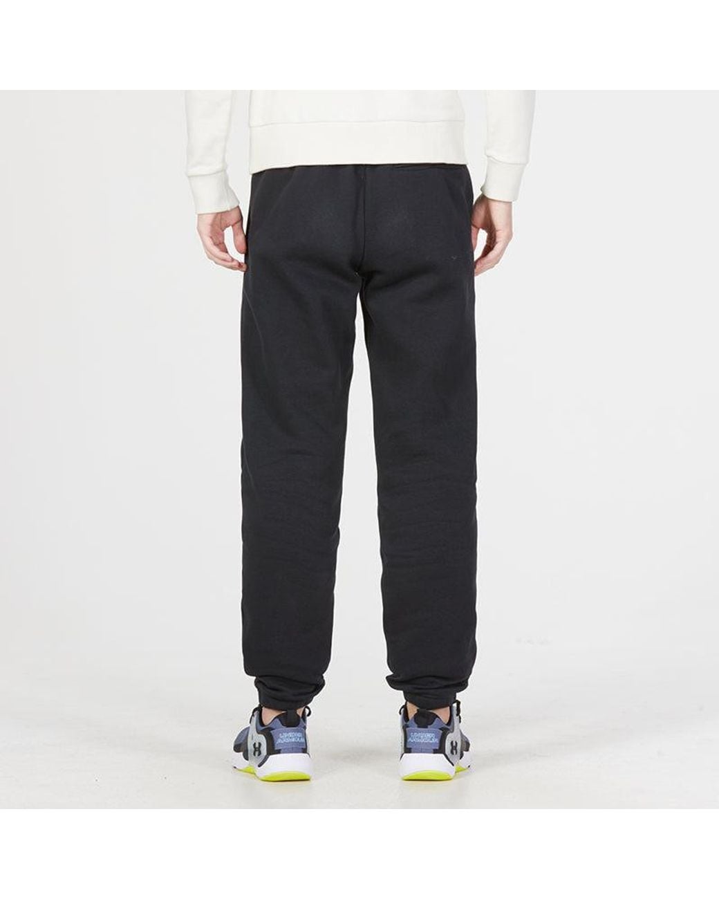 Under Armour Black Essential Fleece Jogger for men