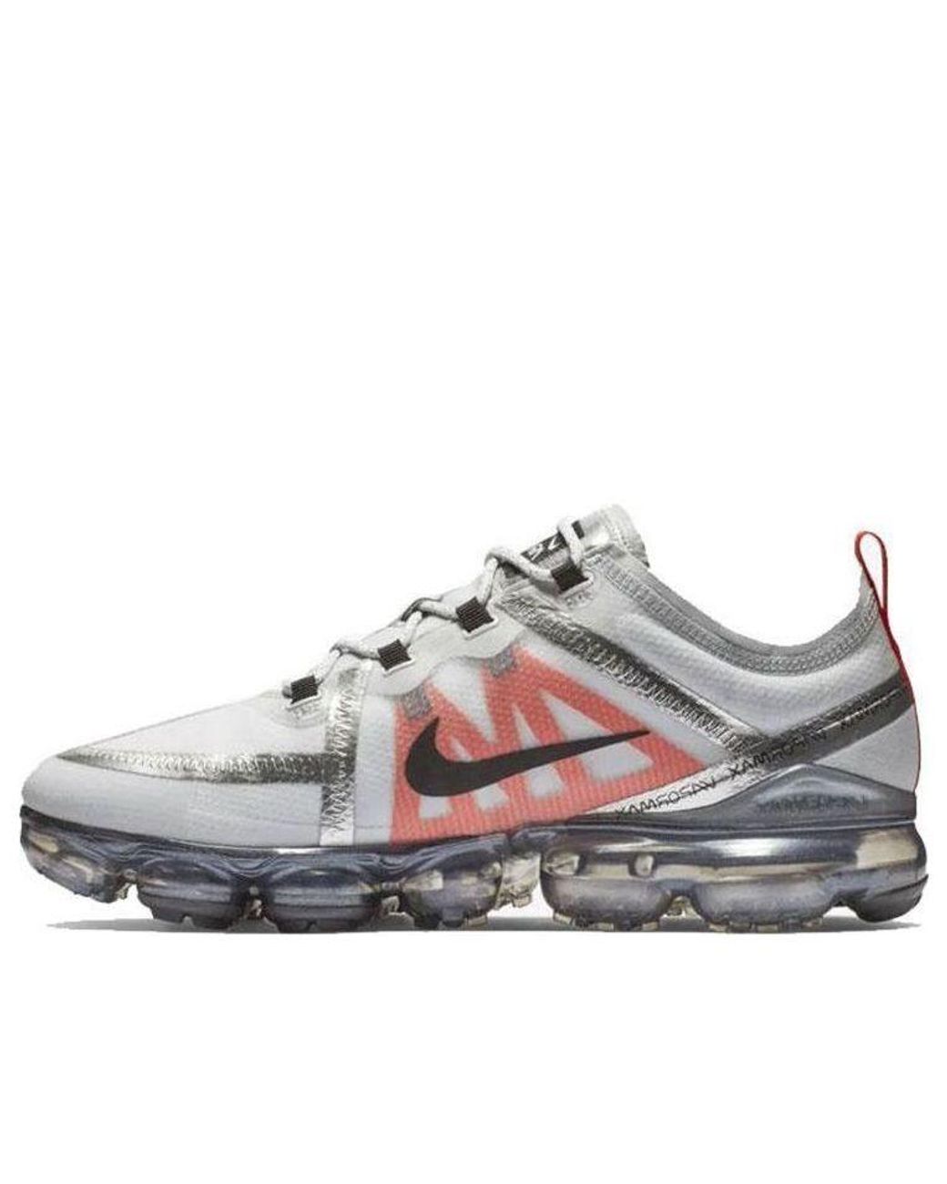 white nike air vapormax 2019