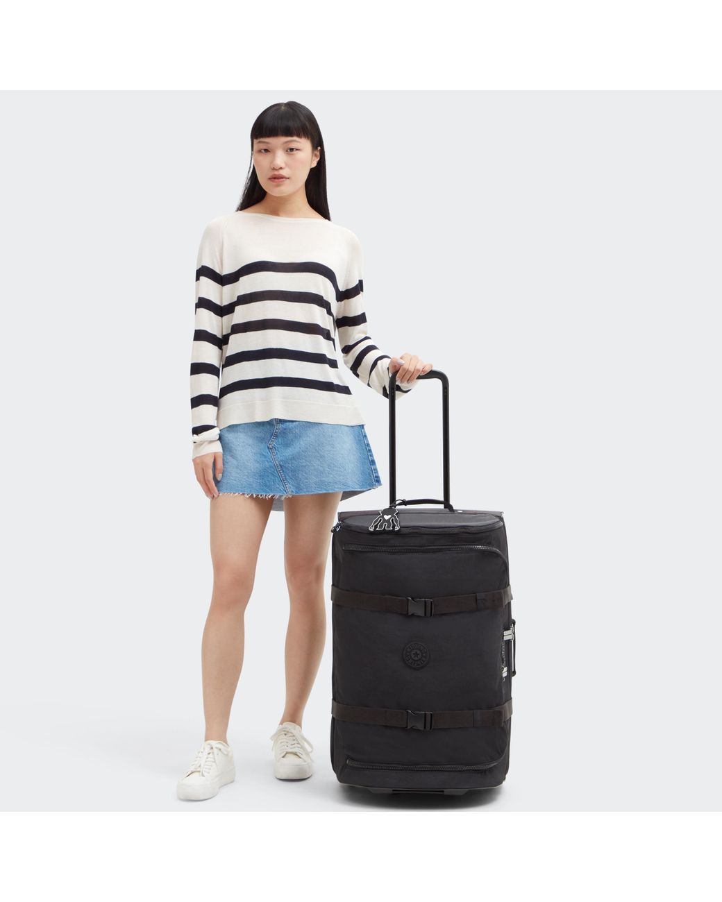Kipling Black Wheeled luggage Aviana M Noir Medium