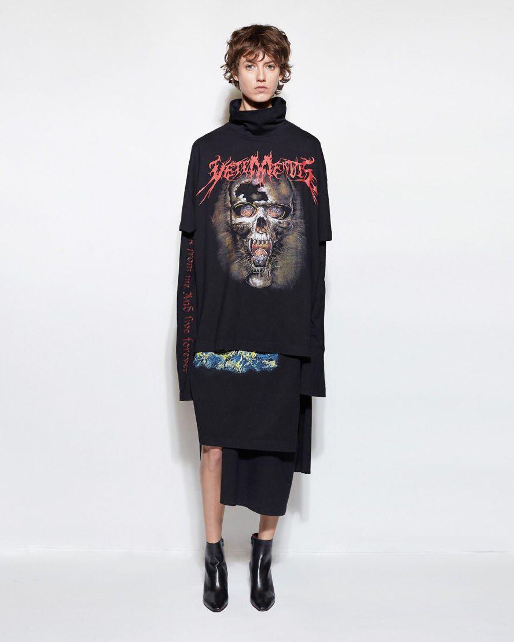Vetements t store shirt dress