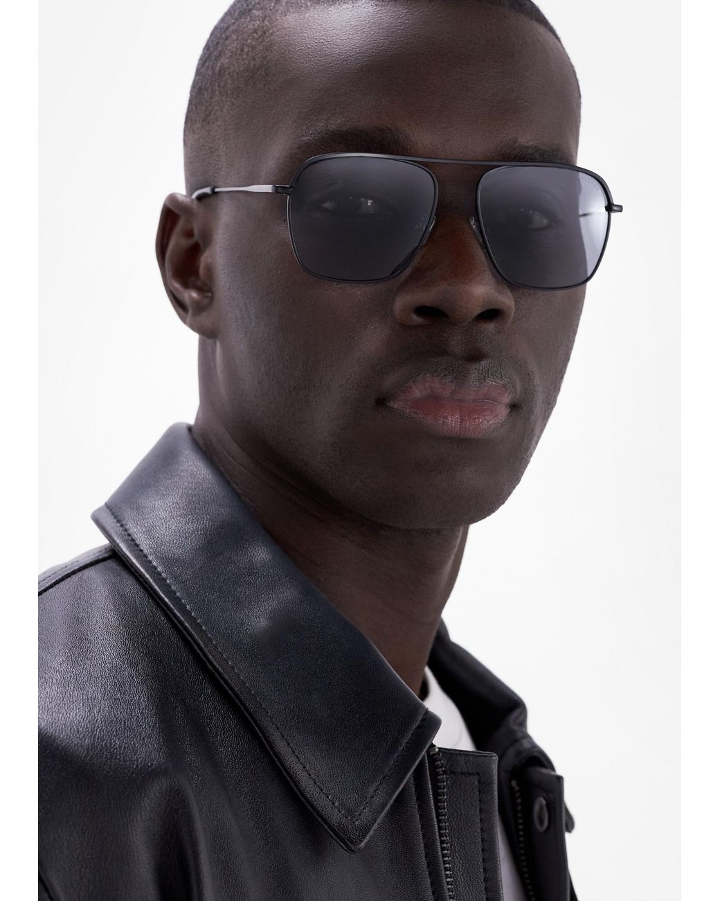 Roderer Gray Victor Aviator Sunglasses for men