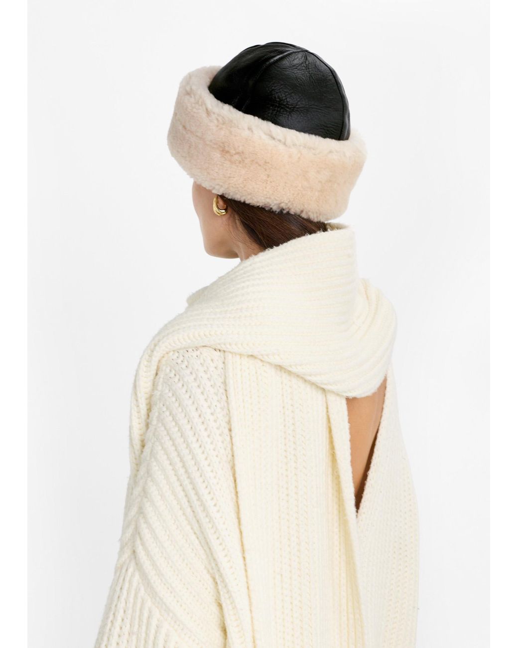 Totême Black Shearling Winter Hat