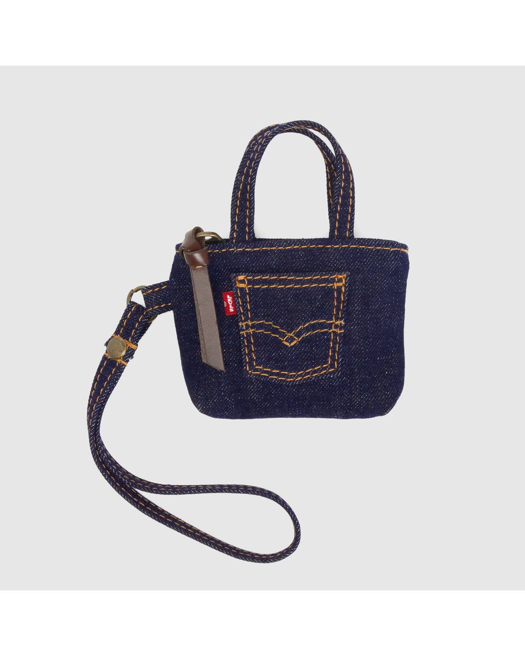 Mini Back Pocket Tote Charm Levi's de color Blue