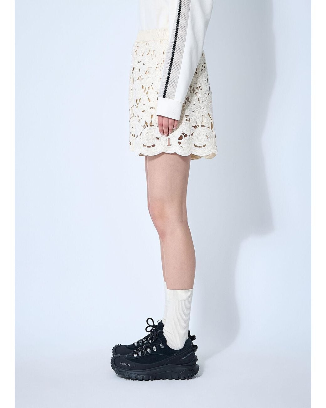 Moncler White Embroidery Anglaise Shorts