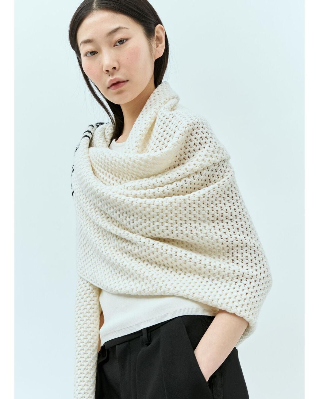 Max Mara White Wool Cashmere Crocheted Jacquard Scarf