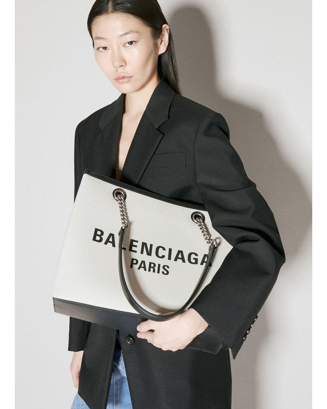 BALENCIAGA バレンシアガ Duty Free Medium Tote トートバッグ Balenciaga Medium Duty Free Tote Bag | Black | FARFETCH AO