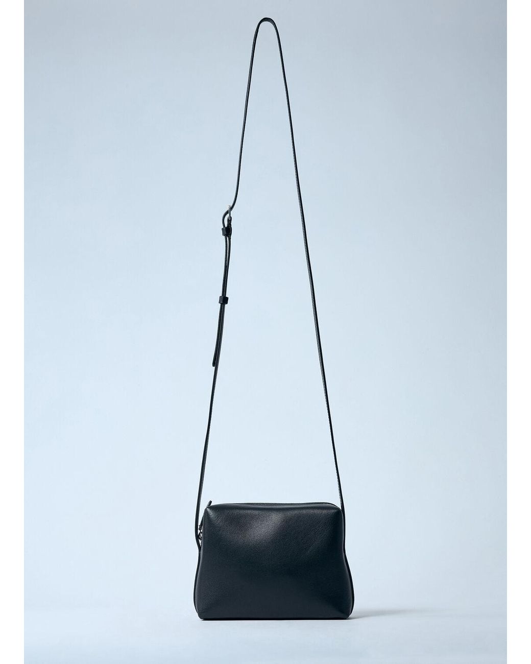 【THE ROW】 Regent Crossbody Bag in Leather ショルダーバッグ Regent leather crossbody bag in black - The Row | Mytheresa